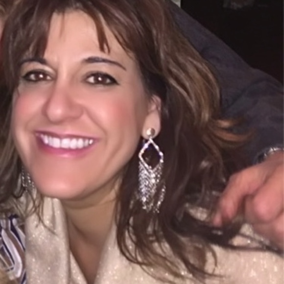 Meet your Posher, Maria - Picture 2 of 4